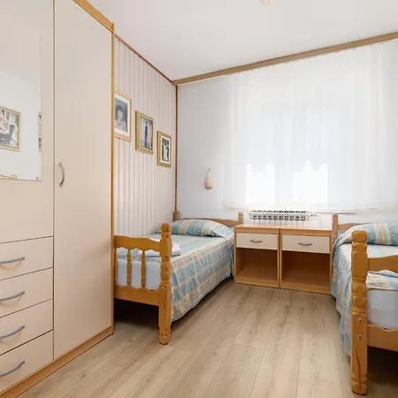 Family House Veli Joze * פורץ