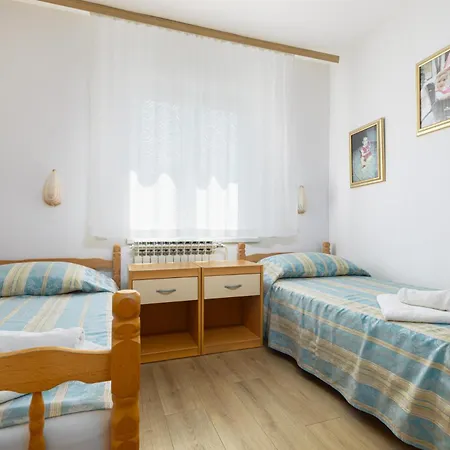 Family House Veli Joze * פורץ